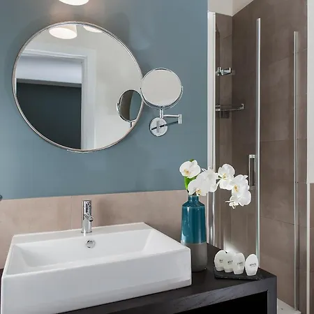Charme 308 Roma